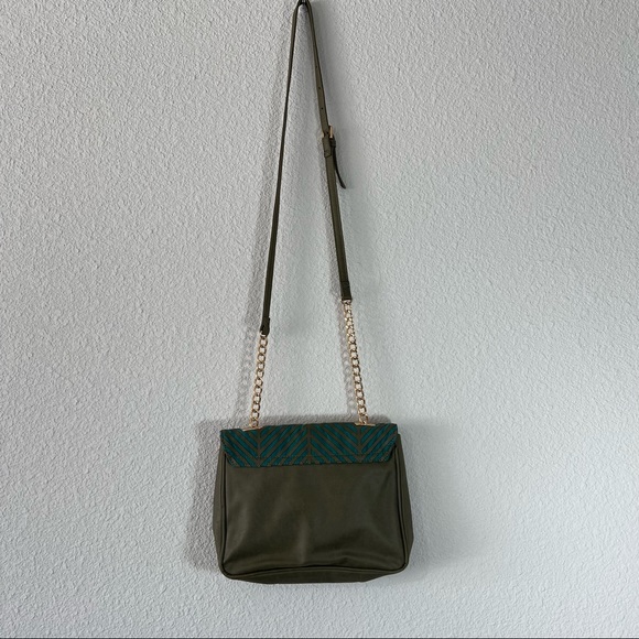 Pretty Ships Crossbody Purse with Magnetic Flap - Picture 8 of 11